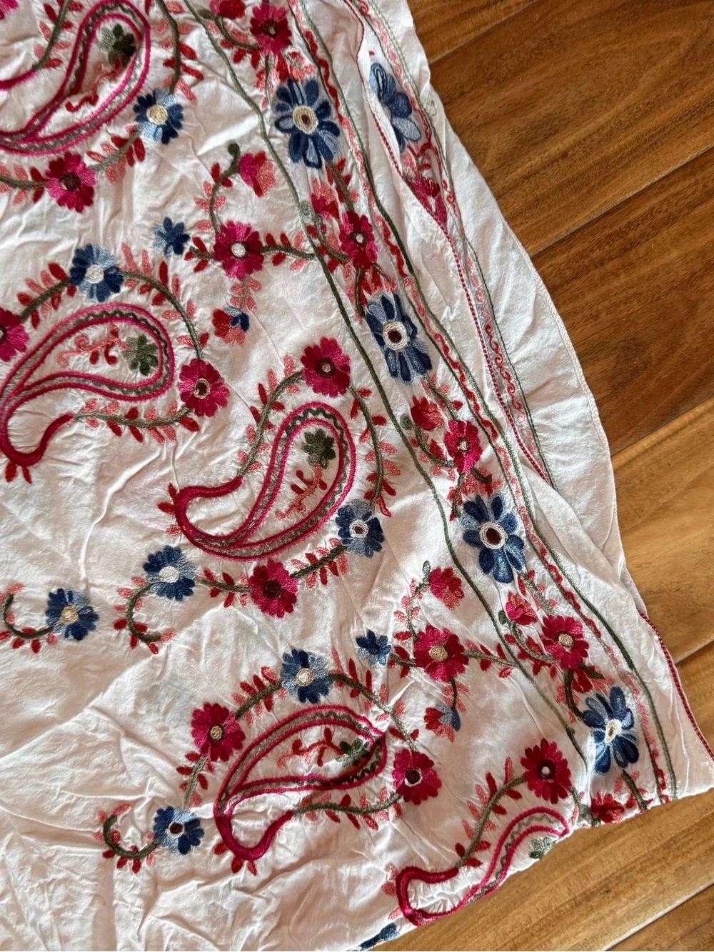 Chelsea & Violet White Shawl with Red and Blue Paisley Embroidery
